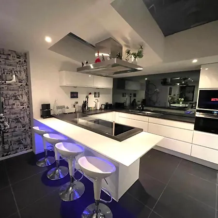 Modern 1br House Near Heysel, Expo, Palais 12, Atomium, Uzvub Et Stade Roi Baudouin