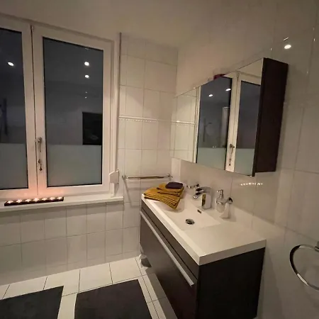 Modern 1br House Near Heysel, Expo, Palais 12, Atomium, Uzvub Et Stade Roi Baudouin Wemmel